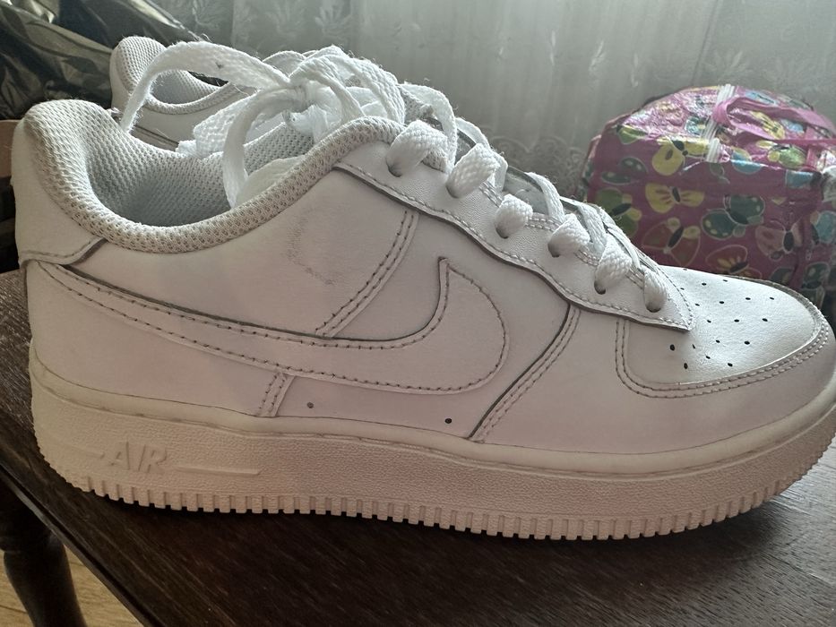 Кросівки Nike Air 37 розмір білі 23,5 см