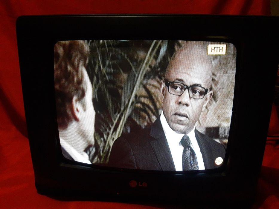 Телевизор "LG" диагональ 37см