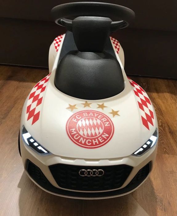 Jeździk dziecięcy autko samochodzik AUDI biały używany
