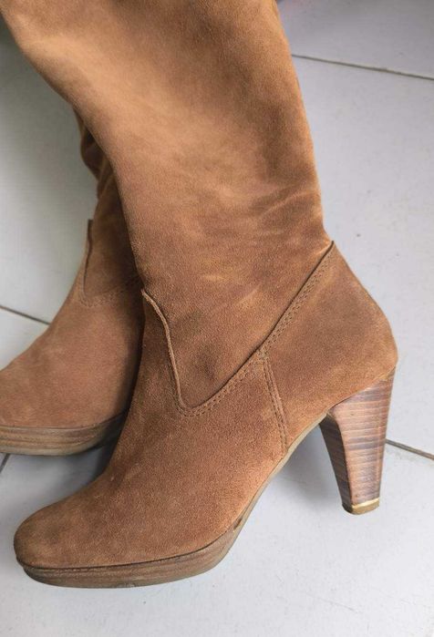 Botas em Pele Cor Camel - Tam. 36 - Mulher - NOVAS