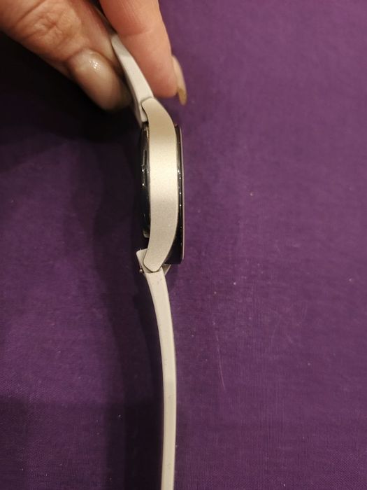 Продам Смарт годинник Samsung Galaxy watch 4, White/Silver. Новые!