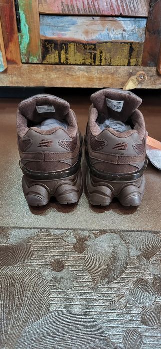 Czekoladowe sneakersy damskie new balance 9060 brązowe 37