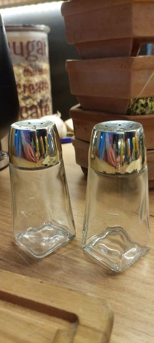 Zestaw solniczka i pieprzniczka