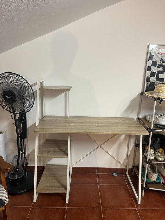 Secretaria como nova