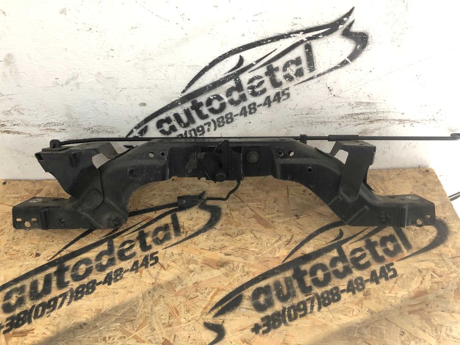 Панель передня Chevrolet Orlando телевізор замок орландо