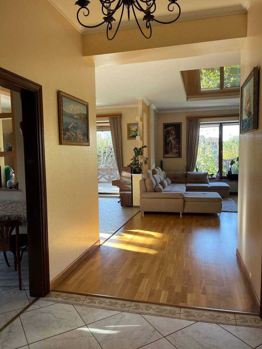 Будинок м. Тернопіль. Затишний будинок і ділянка 10 сот.