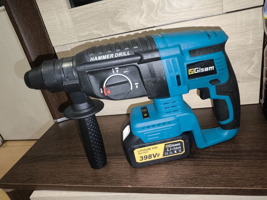 GISAM  – mocna wiertarko-młotowiertarka akumulatorowa  18V, 2 baterie