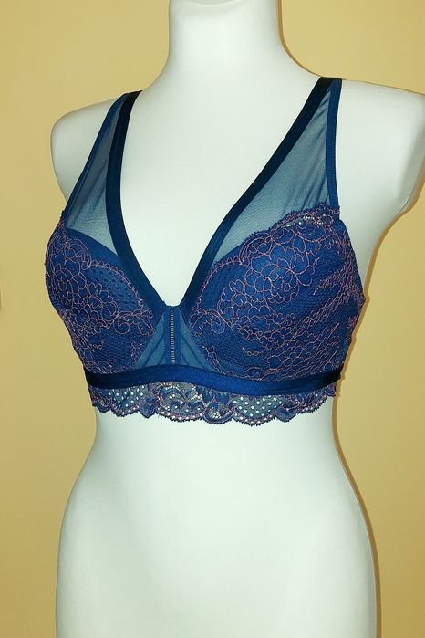 Biustonosz 75C/70D,Triumph,braletka z tiulem,usztywniany