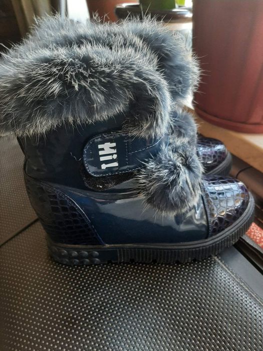 Зимові шкіряні сапожки з натуральним хутром