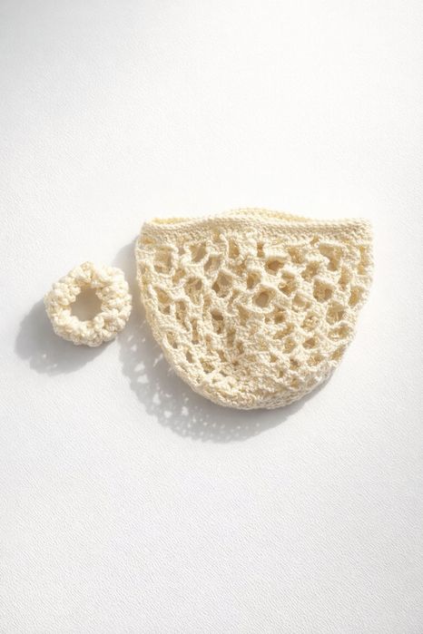 Conjunto Croché Porta-Fones + Scrunchie | Handmade | Creme