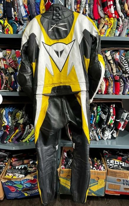Dainese гоночный  мотокостюм ,куртка+штаны..