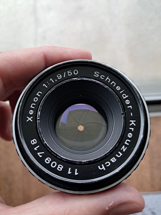 Schneider-Kreuznach Xenon 50mm f1.9 M42