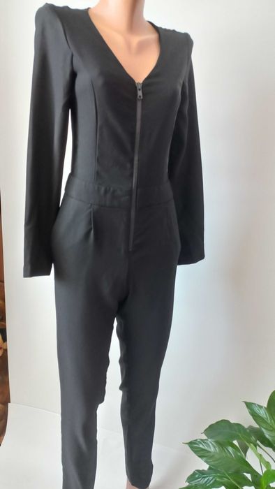 Чорний комбінезон  44 розмір новий