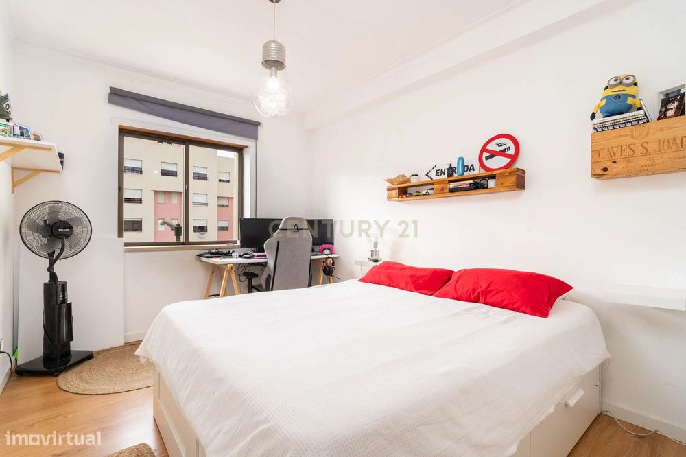 Apartamento T3 Com Garagem | Urbanização Ar E Sol - Coimbra