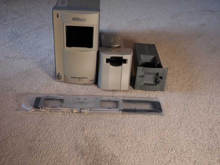 Nikon Coolscan V ED + unikatowy FH-3 | 100% sprawny, pełen zestaw