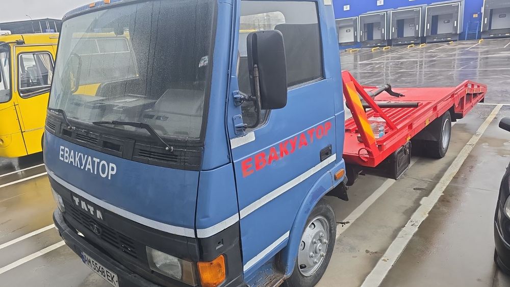 Продам автоевакуатор TATA 2005р.