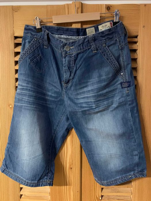 Spodnie jeans i materiał 3 sztuki