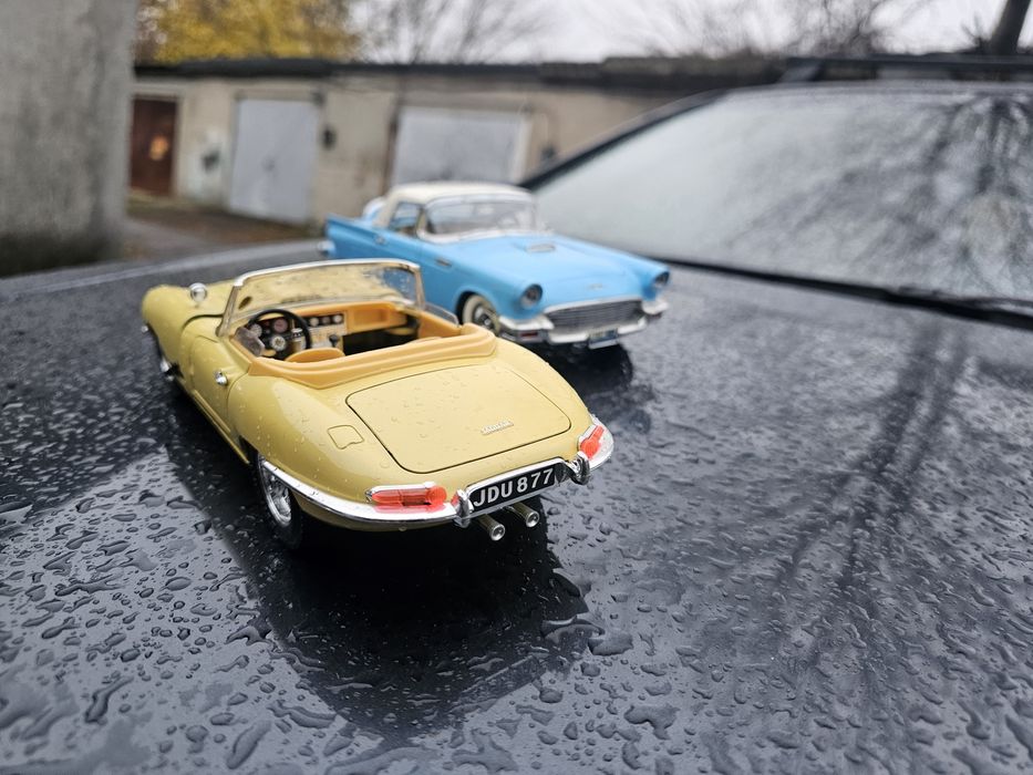 Jaguar e 1/18 в колекцию моделька