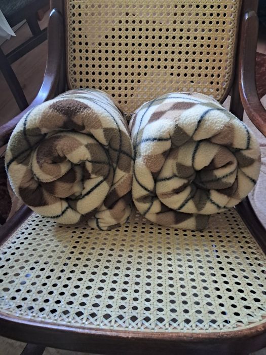 Dwa duże koce w kratę romby brązowy kremowy kaki