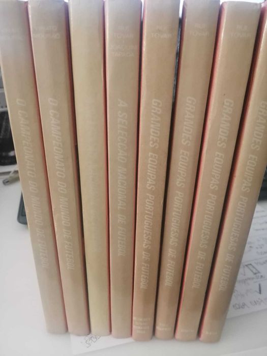 LIVROS SOBRE FUTEBOL 1978 - RUI TOVAR - 8 livros
