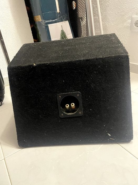 Subwoofer Norauto Ns 500 
Subwoofer de 10" (25 cm)
500 W máximo
150 W RMS
Impedância de 4 Ω