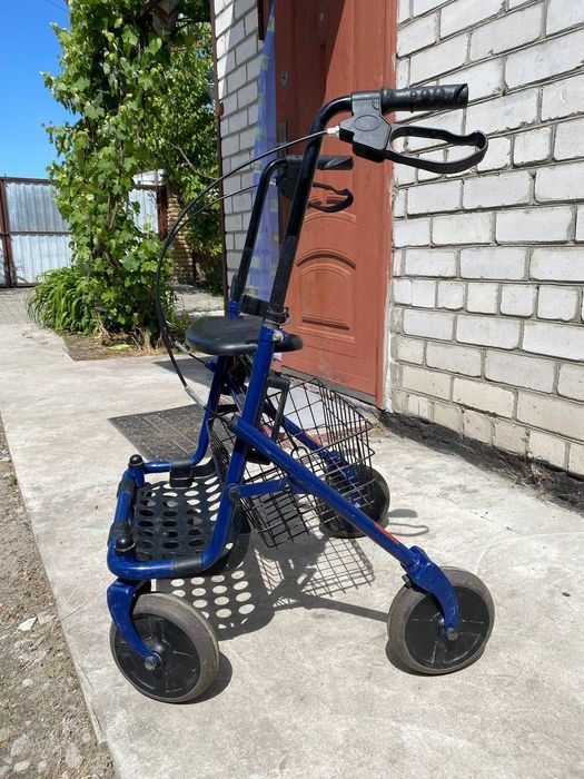 Ходунки для літніх