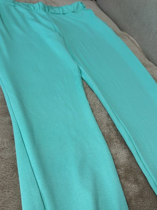 Костюм жіночий