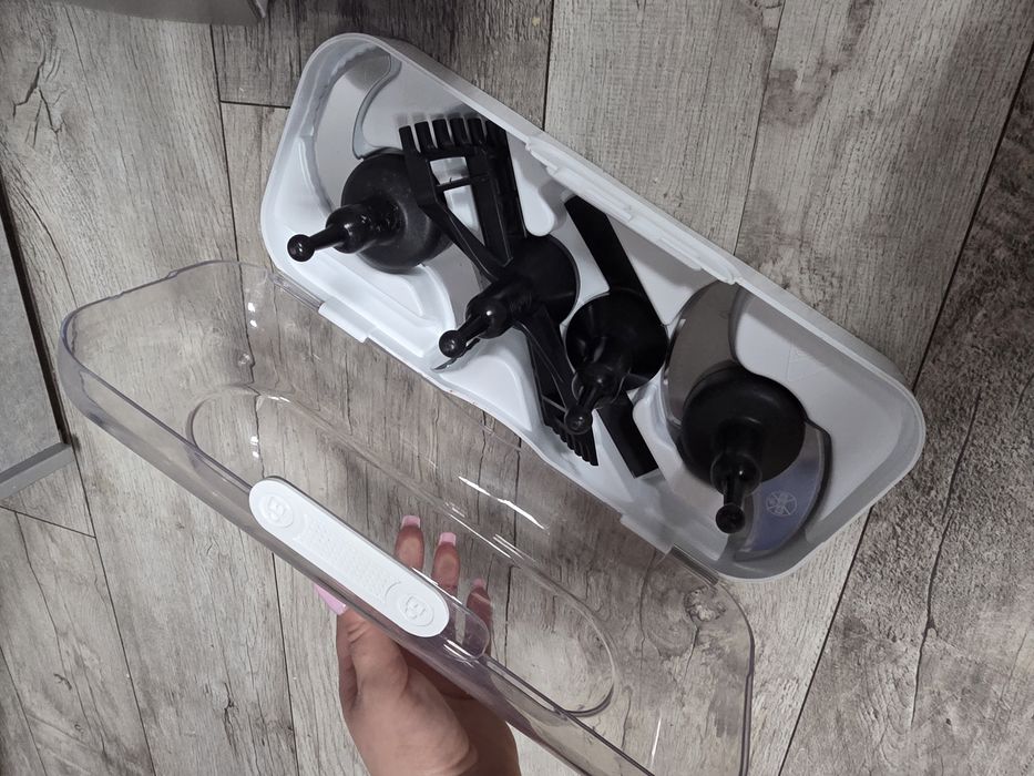 Robot kuchenny Tefal FE800 Couisine Companion

Robot kuchenny używany,