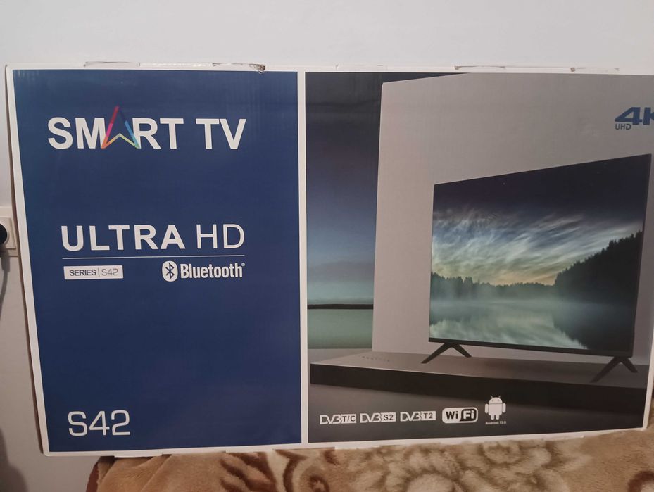 Телевізор Smart TV 42"