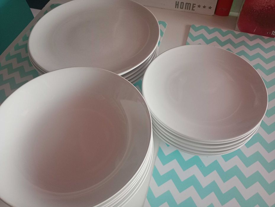 Serwis obiadowy Ikea.