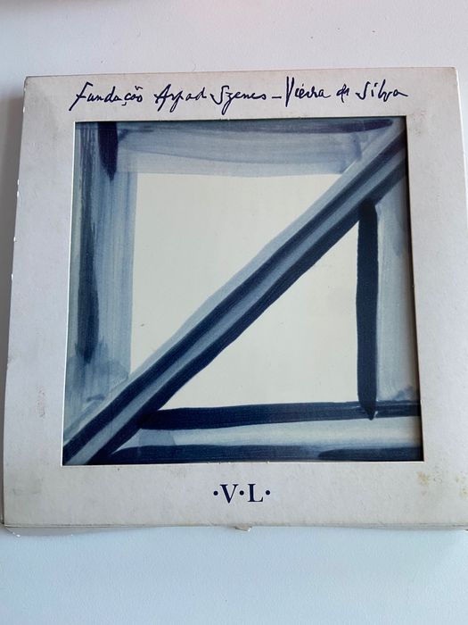 Azulejo da Fundação Arpad Szenes-Vieira da Silva, feito na fábrica Viúva Lamego