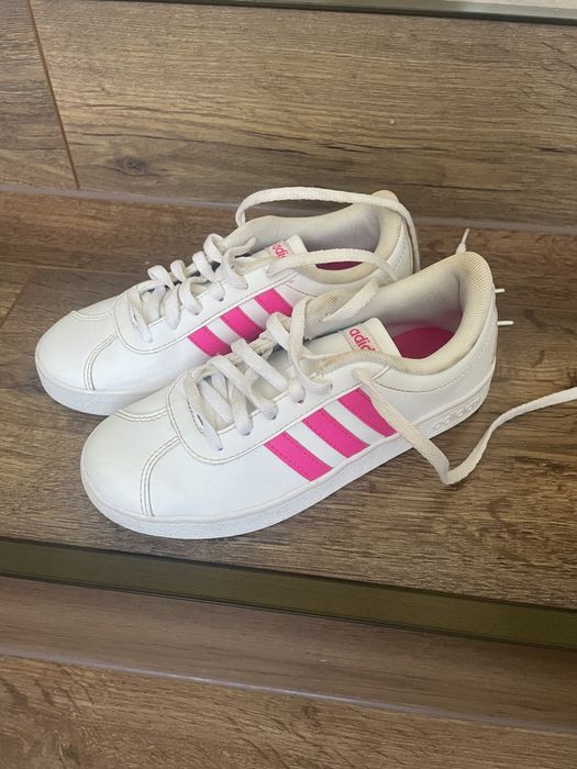 Кеди для дівчинки adidas