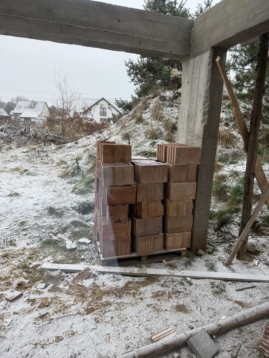 Stemple budowlane drewniane + pustaki leier 25