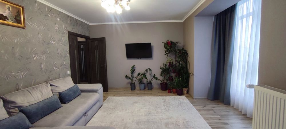 Продається 2-х кімнатна квартира на Каскаді