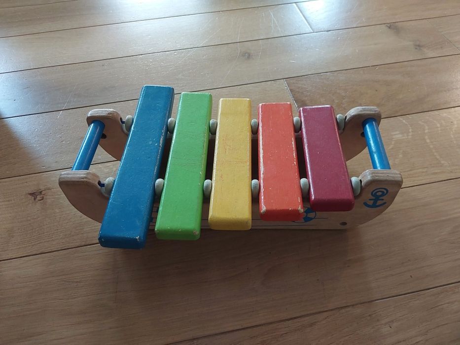 Piękne drewniane cymbałki dla malucha