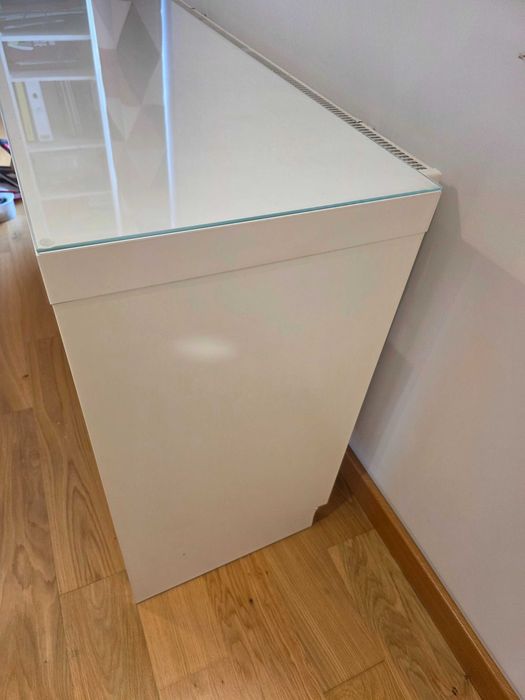 sprzedam Toaletka biała Ikea