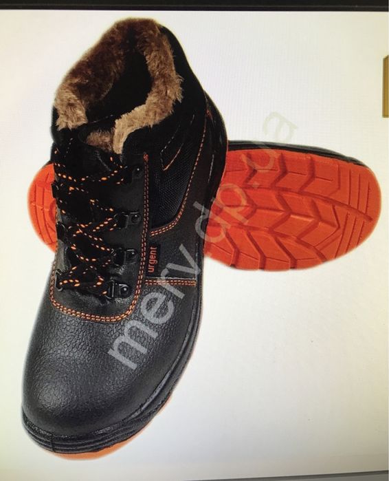 Ботинки рабочие спецобувь на складе