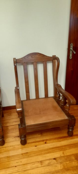 Terno de sofás em pele genuina