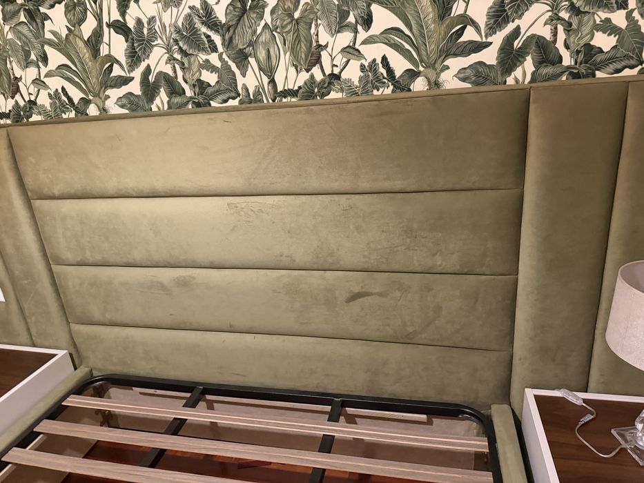 Cama Casal (Cabeceira + estrado + mesa cabeceira) - nunca usada