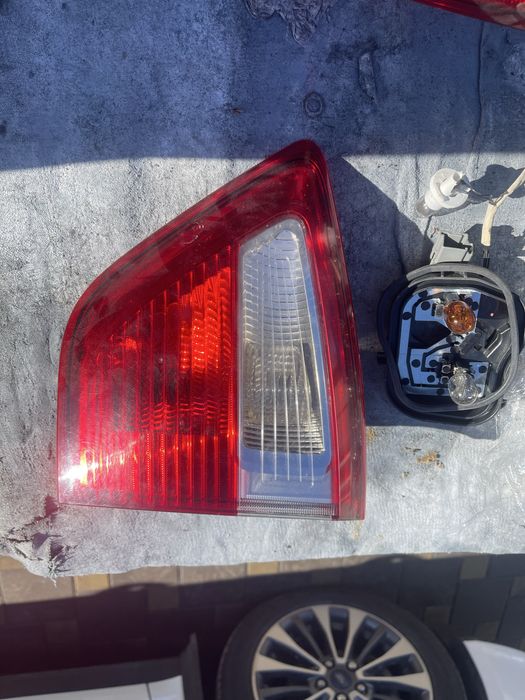 Фонари Ford C-max 2017