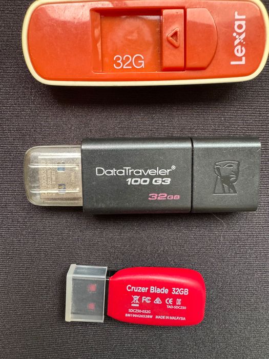 4 pen de 32G cada uma