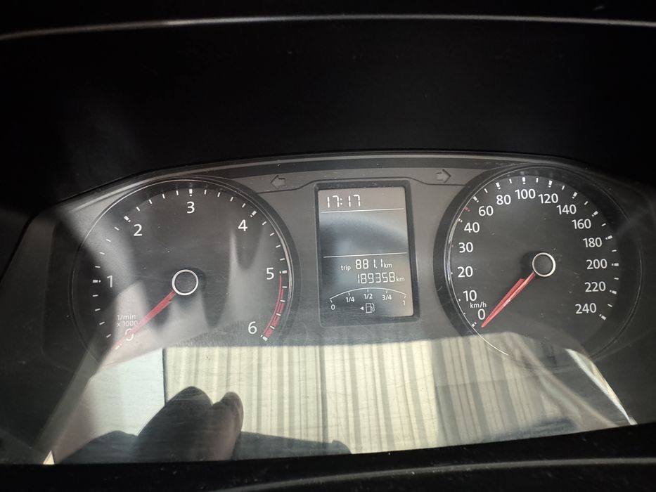 NOWA Cena Volkswagen Caravelle T6 2.0 TDI 102 KM | 9 OSÓB | 2016 | 189 358 km