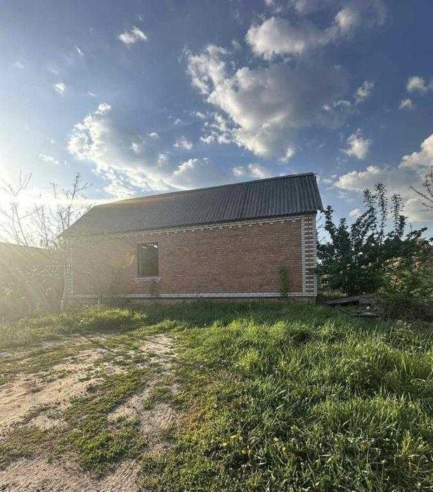 Продається недобудований будинок