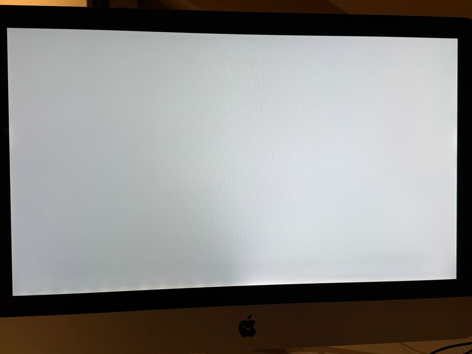 Apple iMac 27” (mid 2011) Intel Core i5 12GB RAM