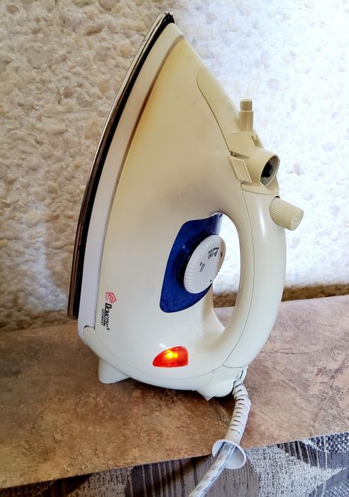Продам Утюг DOMOTEC