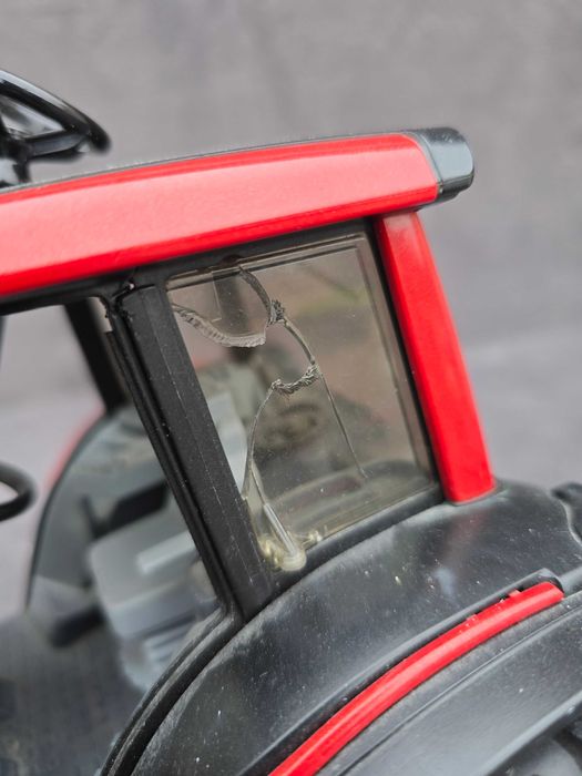 Bruder Valtra T 191