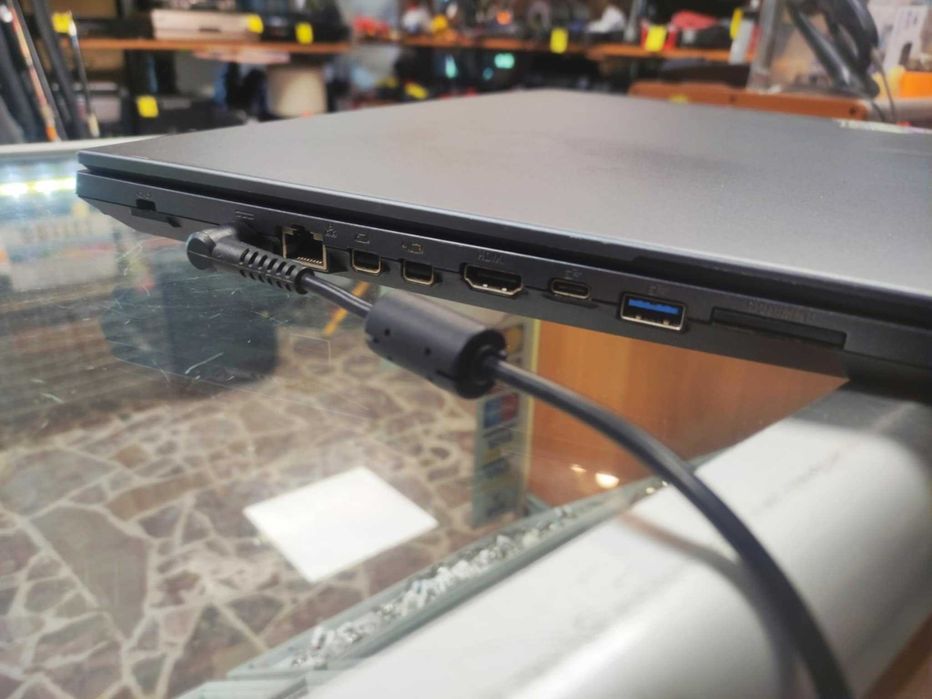 Laptop DREAM MACHINES 17,3″ i7/16GB/1TB HDD/GTX 1050 Ti/WIN11