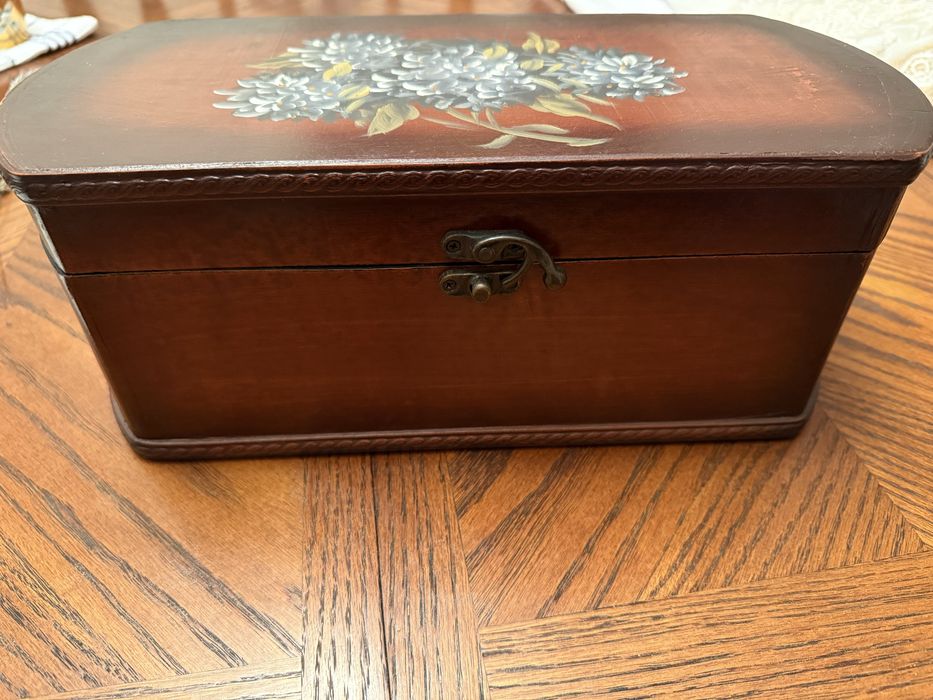 Шкатулка деревʼяна