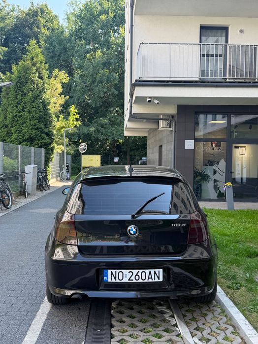 BMW 118 2008……..
