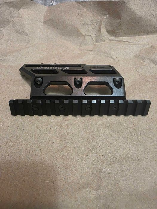 CRC 2U070  Бічний кронштейн для СВД